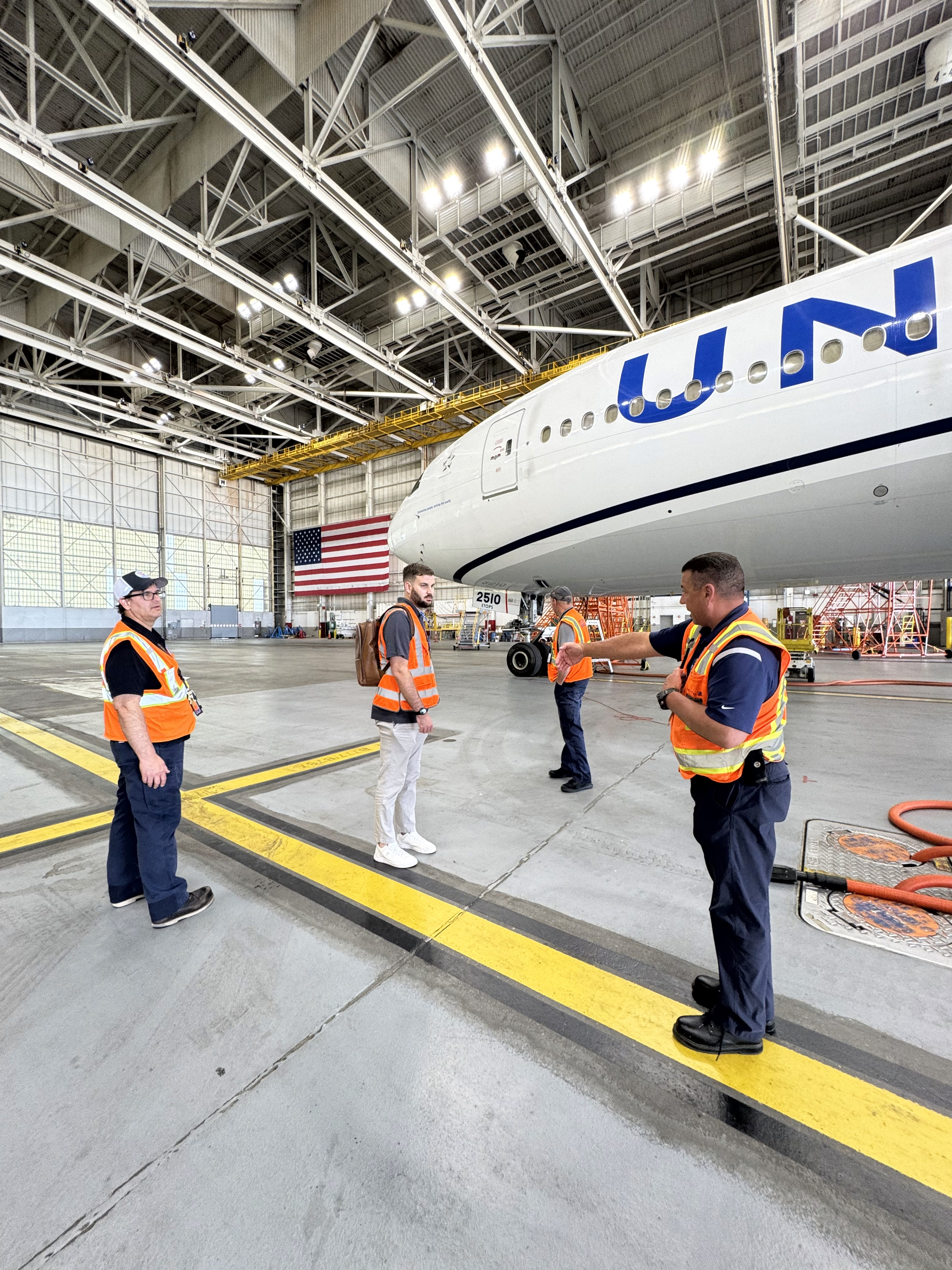 United Airlines maintenance hangar with aircraft
